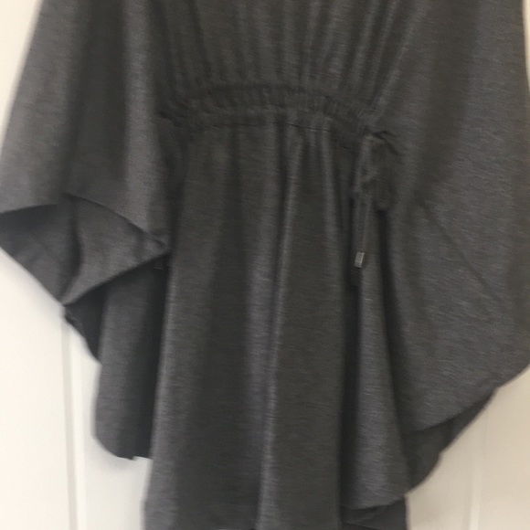 Ladies Fluent Life poncho - Picture 6 of 16